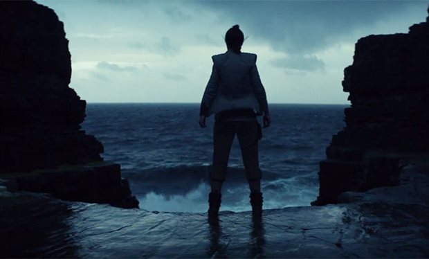 Luke_speaks___and_starts_Rey_on_her_training___in_trailer_for_Star_Wars__The_Last_Jedi